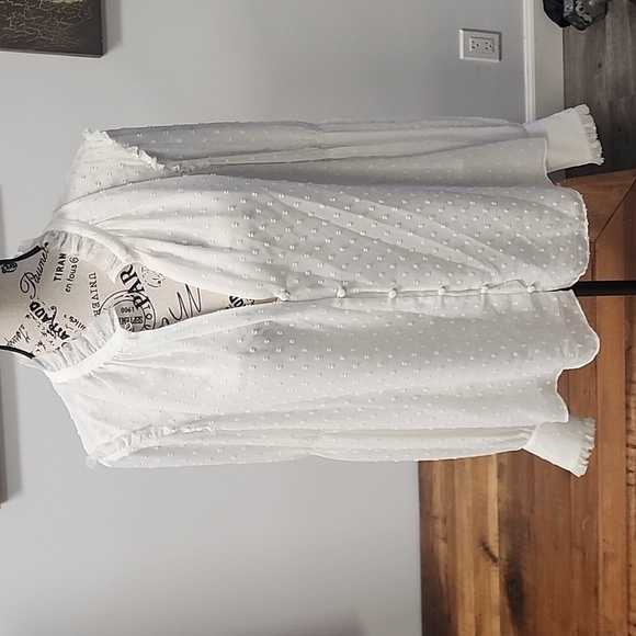 White House Black Market White Blouse - Picture 2 of 6